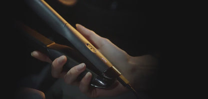 Lisseur ghd unplugged noir / blanc mat (plaques 22mm)